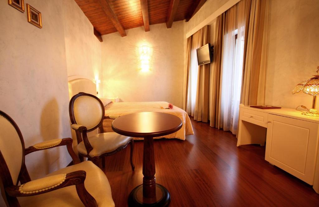 Hotel Rojan Sulmona Quarto foto