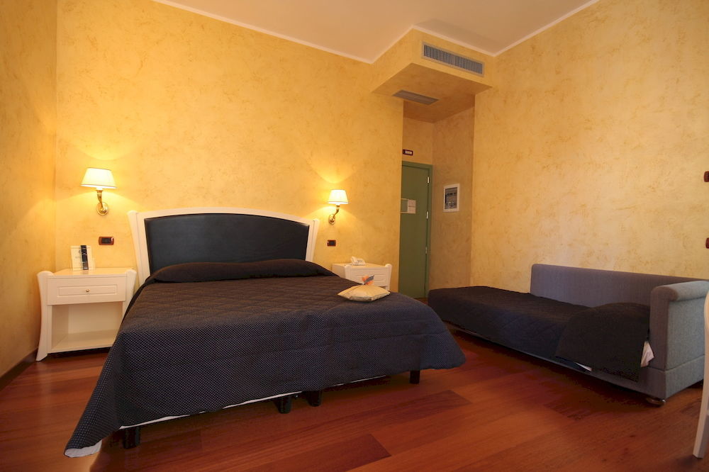 Hotel Rojan Sulmona Exterior foto